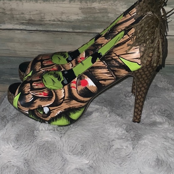 Iron Fist Heels - Picture 5 of 10